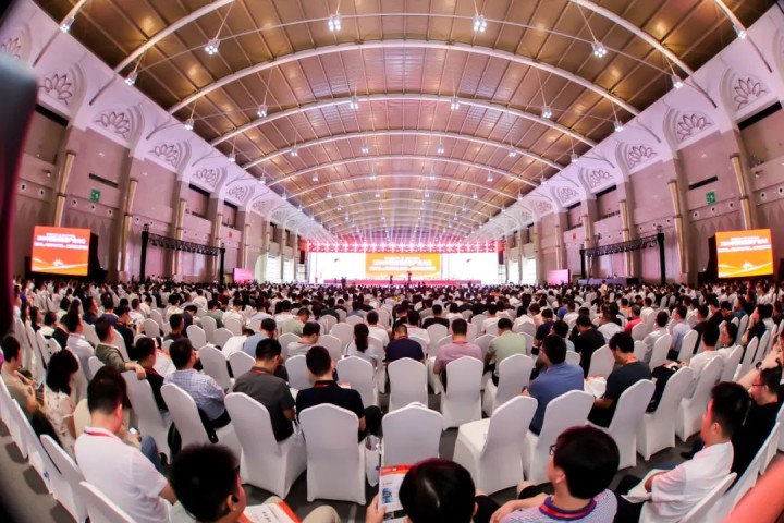 蒼穹數(shù)碼在2024中國(guó)地理信息產(chǎn)業(yè)大會(huì)上大放“星”芒！